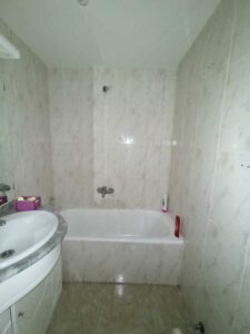 Piso con local en el corazón de Piedrahita (Ávila)