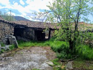 casa de pueblo con patio en El Hoyo – La Horcajada (Ávila)