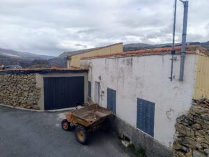 Hola, Pablo. ¡Un placer saludarte! Estamos encantados de ayudarte con la gestión del alquiler de tu inmueble. Por las características que nos has indicado, estimamos que se podría alquilar perfectamente en 450 €. Para que conozcas nuestra forma de trabajar, te detallo lo que incluye nuestro servicio: Realización de todas las visitas. Exhaustiva selección de inquilinos para tu tranquilidad. Elaboración del contrato de arrendamiento y su respectivo inventario. Nuestras condiciones son: Larga estancia (un año o más): Honorarios de una mensualidad. Alquiler temporal (menos de un año): 10% del total que vaya a recibir la propiedad. Nota importante sobre las fechas: Te informamos de que estaremos de vacaciones del 20 de diciembre al 6 de enero, retomando nuestra actividad el 7 de enero. A partir de ese día, si lo deseas, podemos quedar para ver el inmueble y poner el alquiler en marcha de inmediato. Quedamos a tu disposición para cualquier duda. ¡Un saludo!
