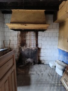 Casa de pueblo a reformar en Navalonguilla