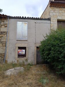 Casa de pueblo a reformar en Navalonguilla