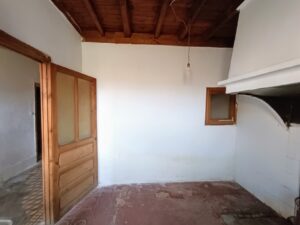 Casa de pueblo de piedra en Santiago del Collado (Ávila)
