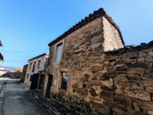 Oportunidad de rehabilitación en Los Cuartos (Santa María de los Caballeros)