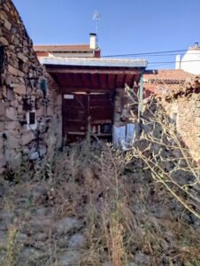 Casa con terreno en La Horcajada (Ávila)