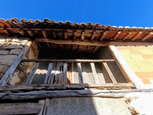 Casa de pueblo para reformar con vistas a Gredos en San Bartolomé de Tormes