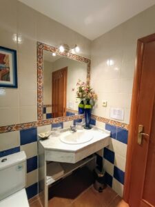 Casa rural con 5 dormitorios en Bohoyo