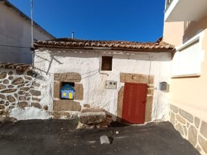 3 construcciones y amplios huertos en Tórtoles