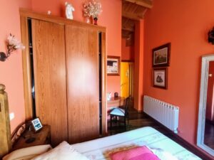 Casa rural con 5 dormitorios en Bohoyo