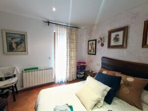 Casa rural con 5 dormitorios en Bohoyo