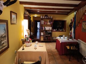 Casa rural con 5 dormitorios en Bohoyo