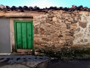 Casa de pueblo para reformar con vistas a Gredos en San Bartolomé de Tormes
