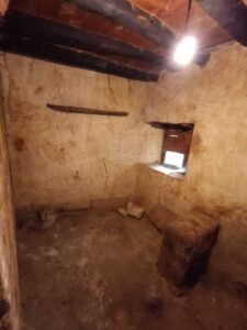 3 construcciones y amplios huertos en Tórtoles
