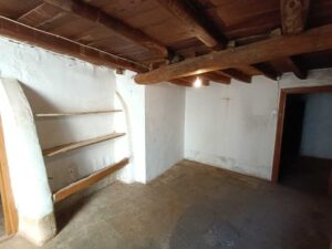 3 construcciones y amplios huertos en Tórtoles