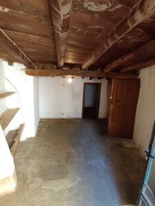 3 construcciones y amplios huertos en Tórtoles