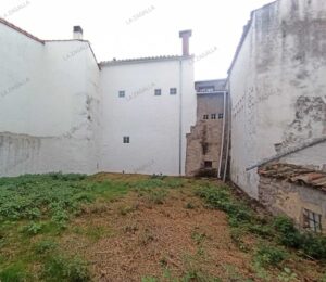 Casa de pueblo para rehabilitar en Bohoyo