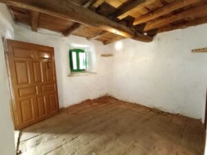 3 construcciones y amplios huertos en Tórtoles