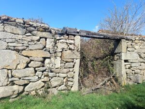 Almacén de piedra en Gil García (Ávila)
