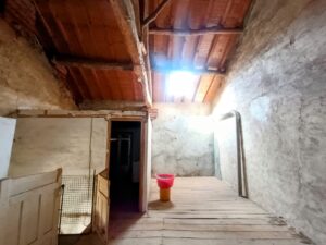 Casa de pueblo de piedra en La Horcajada