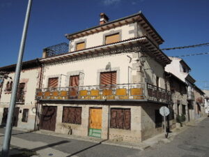 Casa de pueblo con terraza en La Aldehuela (Ávila)