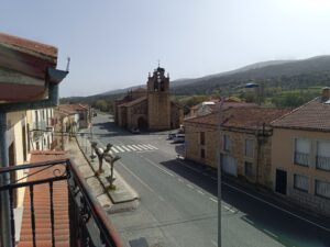 Casa de pueblo con terraza en La Aldehuela (Ávila)