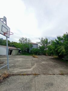 Finca con vivienda y piscina en Sanchotello