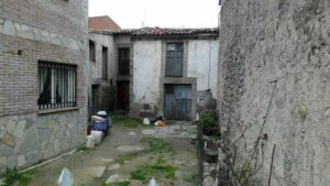 Casa de pueblo a reformar en Sanchotello