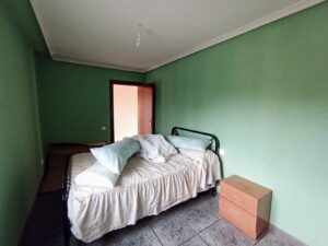 Finca con vivienda y piscina en Sanchotello
