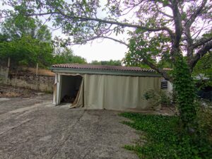 Finca con vivienda y piscina en Sanchotello