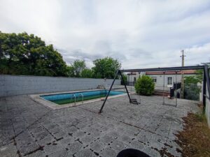 Finca con vivienda y piscina en Sanchotello