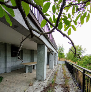 Finca con vivienda y piscina en Sanchotello