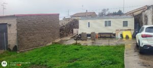 Finca urbana con mobile home en Carpio Medianero