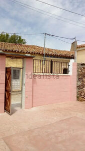 Finca urbana con mobile home en Carpio Medianero