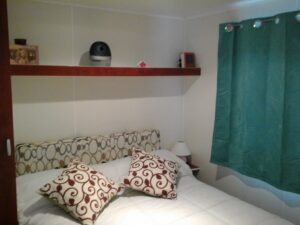 Finca urbana con mobile home en Carpio Medianero