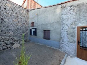Casa de pueblo con patio en alquiler en El Losar del Barco (Ávila)