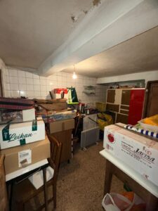 CASA TRADICIONAL CON ALMACÉN ANEXO EN NAVA DEL BARCO