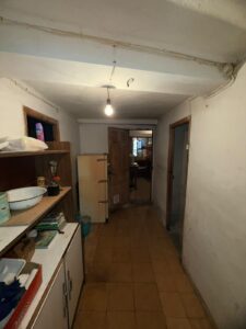 CASA TRADICIONAL CON ALMACÉN ANEXO EN NAVA DEL BARCO