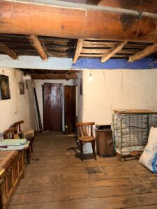 CASA TRADICIONAL CON ALMACÉN ANEXO EN NAVA DEL BARCO