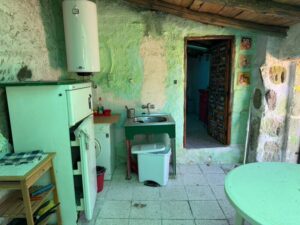 CASA DE PUEBLO PARA REFORMAR CON PATIO EN VILLAR DE CORNEJA (ÁVILA)