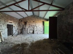 Almacén de piedra en La Horcajada (Ávila)