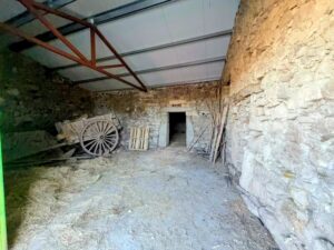 Almacén de piedra en La Horcajada (Ávila)