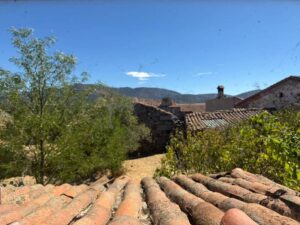CASA DE PUEBLO PARA REFORMAR CON PATIO EN VILLAR DE CORNEJA (ÁVILA)