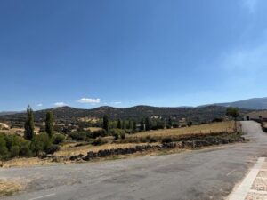 CASA DE PIEDRA CON PATIO Y GRANDES POSIBILIDADES EN BONILLA DE LA SIERRA, ÁVILA