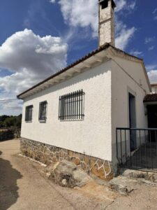 CASA DE PUEBLO EN CASILLAS DE CHICAPIERNA – BECEDILLAS (ÁVILA)